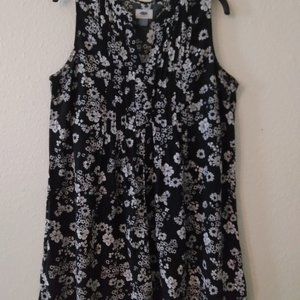 Black & White Floral Dress in Size-Large